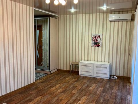 квартира за адресою В'ячеслава Чорновола вул. (Юрія Савченка), 83