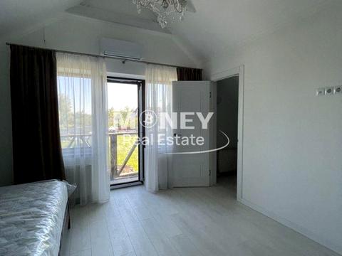 будинок за адресою с. Нові Петрівці, Нові Петрівці