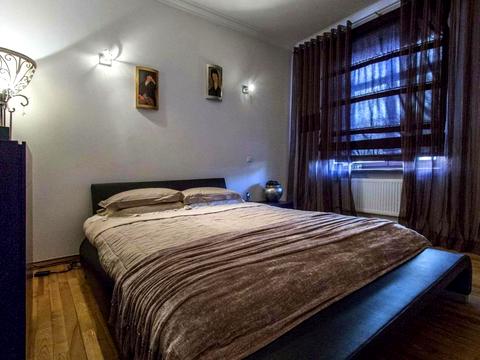 квартира за адресою Євгена Чикаленка вул. (Пушкінська), 25