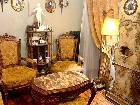 комерційна за адресою Військовий узвіз, 8