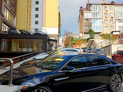коммерческая по адресу Монастирська, 41