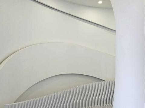 комерційна за адресою Центральна вул., 21-Б