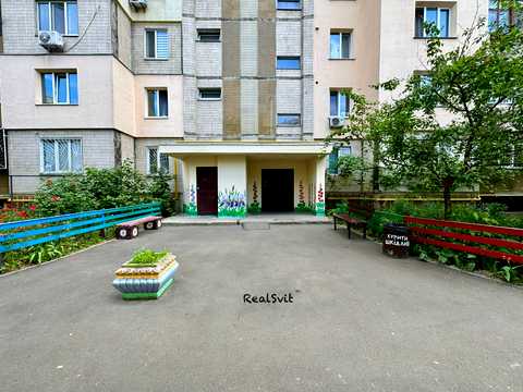квартира за адресою Драгоманова вул., 42