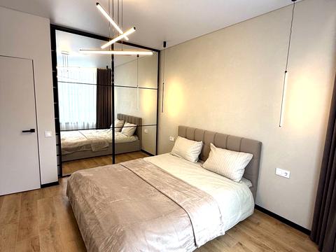 квартира за адресою Миру вул., 1