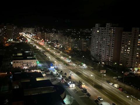 квартира за адресою Анни Ахматової вул., 18