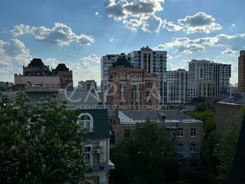 комерційна за адресою Ярославів Вал вул., 23