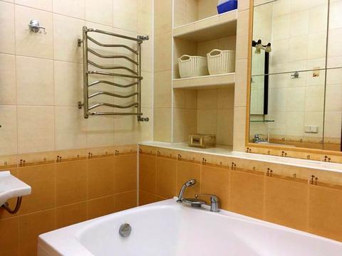 квартира за адресою Почайнинська вул., 70
