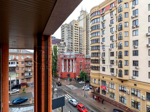 комерційна за адресою Дмитрівська вул., 94