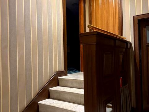 комерційна за адресою Панаса Мирного вул., 8