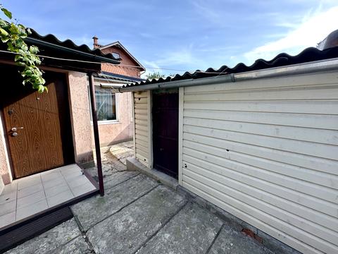 будинок за адресою Валер'янівська вул., 1