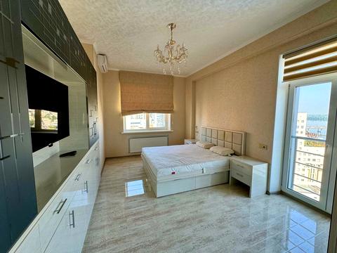 квартира за адресою Крутогірний узвіз (Рогальова), 28