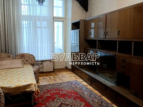 квартира за адресою Грабовського пров., 4