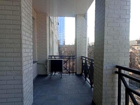 комерційна за адресою Миколи Міхновського бульв. (Дружби Народів), 19