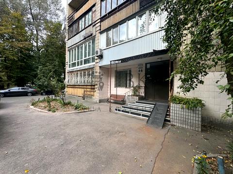 квартира за адресою Лаврська вул. (Січневого Повстання), 4-Б