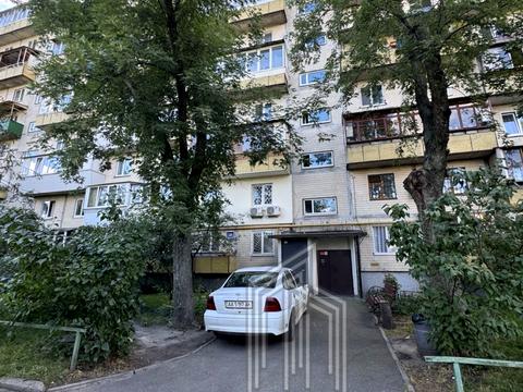квартира за адресою Дніпровська набережна вул., 9-А