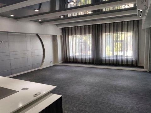 комерційна за адресою Ярославська вул., 56