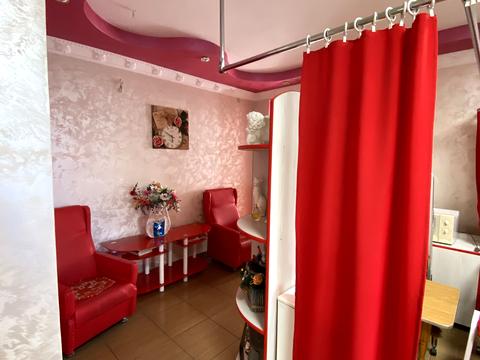 комерційна за адресою Інститутська вул., 6а