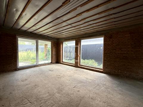 будинок за адресою Лугова