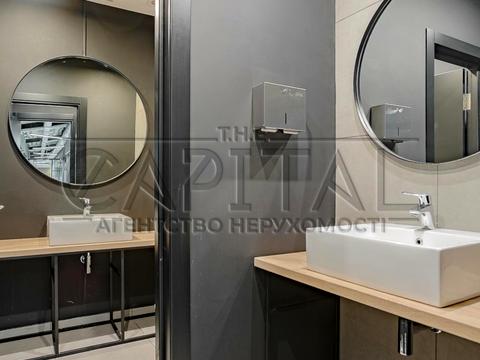 комерційна за адресою Велика Васильківська вул. (Червоноармійська), 55 б