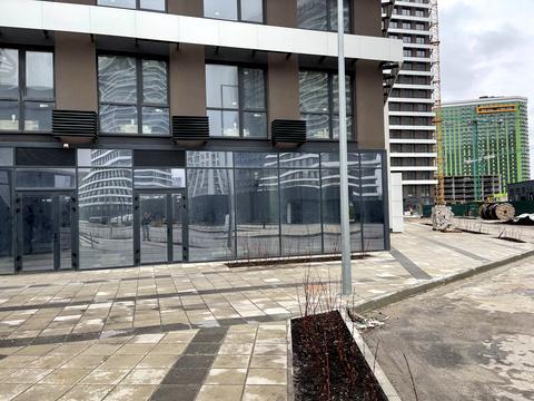 комерційна за адресою Дніпровська набережна вул., 15-Є