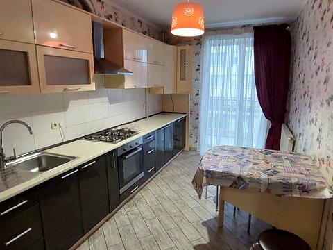 квартира за адресою Володимира Івасюка вул., 7