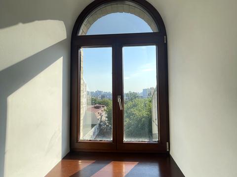 комерційна за адресою Чеховський пров., 8