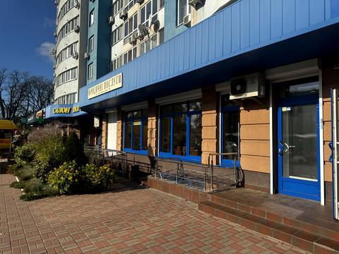 комерційна за адресою Авіаконструктора Ігоря Сікорського вул. (Танкова), 1