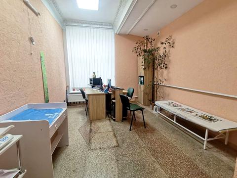 комерційна за адресою Космічна вул., 34