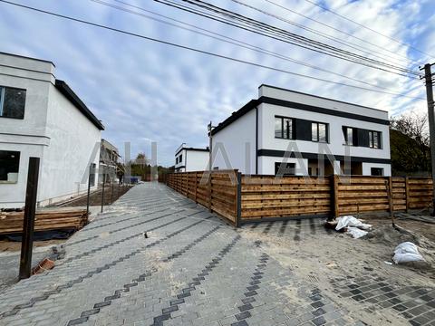 будинок за адресою Центральна вул.