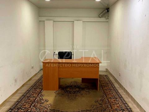 комерційна за адресою Бастіонна вул., 2/1