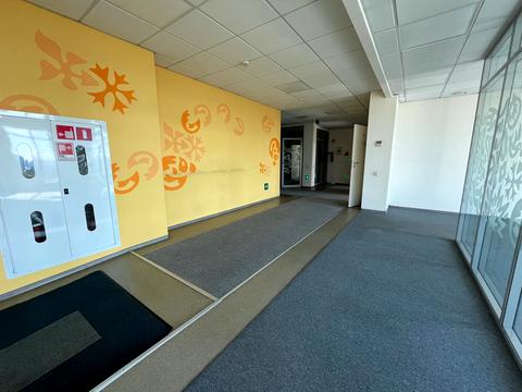 комерційна за адресою Дегтярівська вул., 27Т