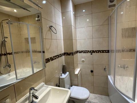 квартира за адресою Зоопаркова вул., 12