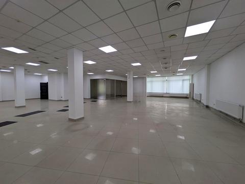 комерційна за адресою Тичини вул., 7