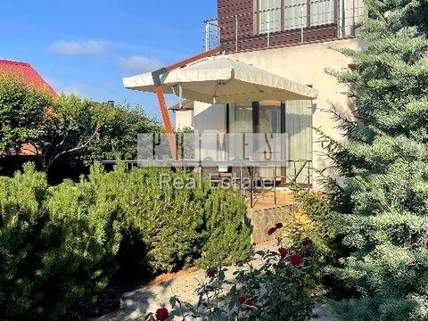 будинок за адресою Парникова вул.