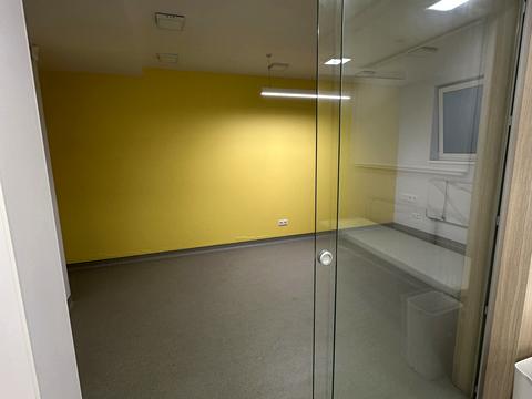 комерційна за адресою 11-та Лінія вул., 4