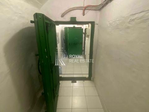 комерційна за адресою Почайнинська вул., 38