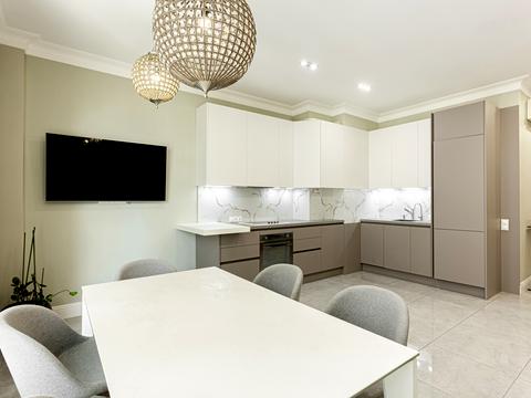 квартира за адресою Андрія Верхогляда вул. (Михайла Драгомирова), 14