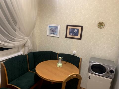 квартира за адресою Червоної Калини просп. (Володимира Маяковського), 8-Б