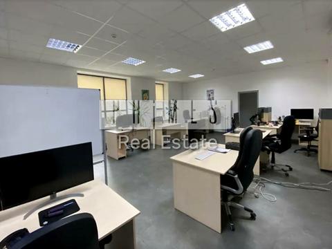 комерційна за адресою Красилівська вул., 5