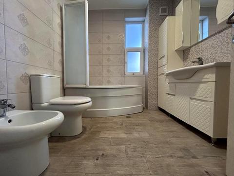 будинок за адресою Амосова