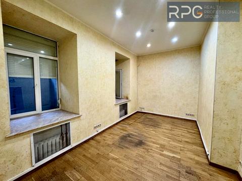 комерційна за адресою Архітектора Городецького вул., 11-Б
