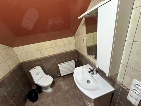 дом по адресу Київська