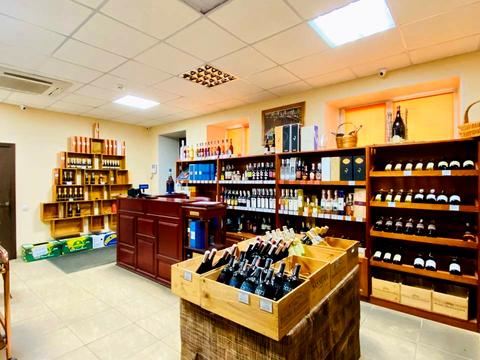 комерційна за адресою Гоголівська вул., 42