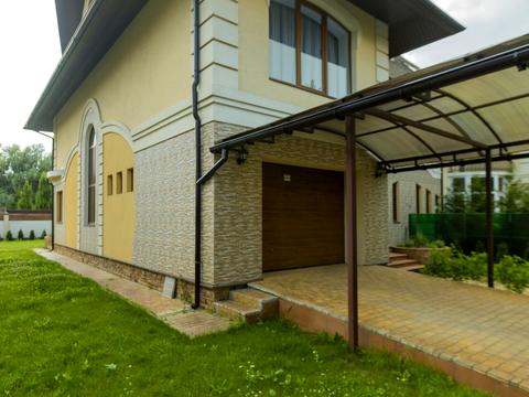 будинок за адресою Берегова вул., 1