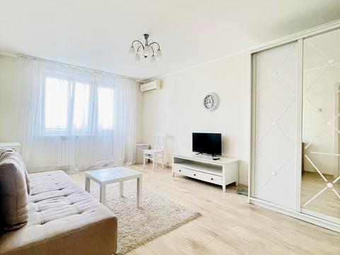 квартира за адресою Ованеса Туманяна вул., 8