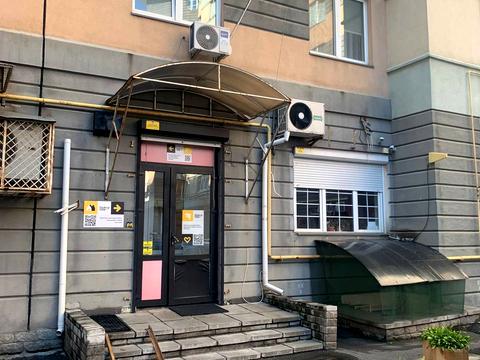 комерційна за адресою Раїси Окіпної вул., 4-А