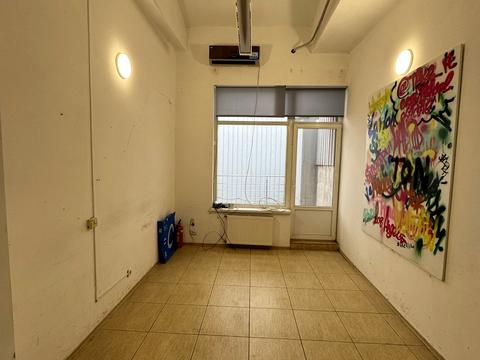 коммерческая по адресу Горького, 8
