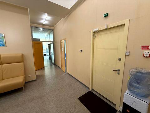 коммерческая по адресу Дмитрия Яворницкого просп. (Карла Маркса), 1а