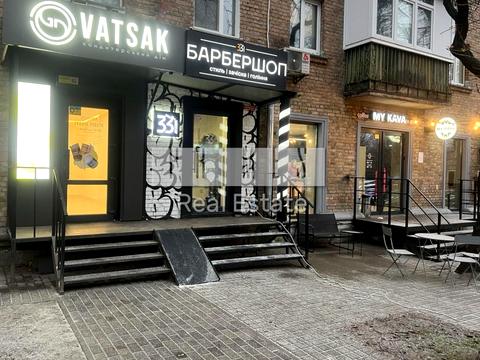 комерційна за адресою Ольжича вул., 4