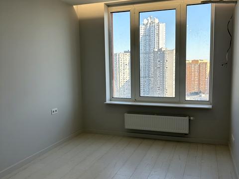 квартира за адресою Дніпровська набережна вул., 18-А